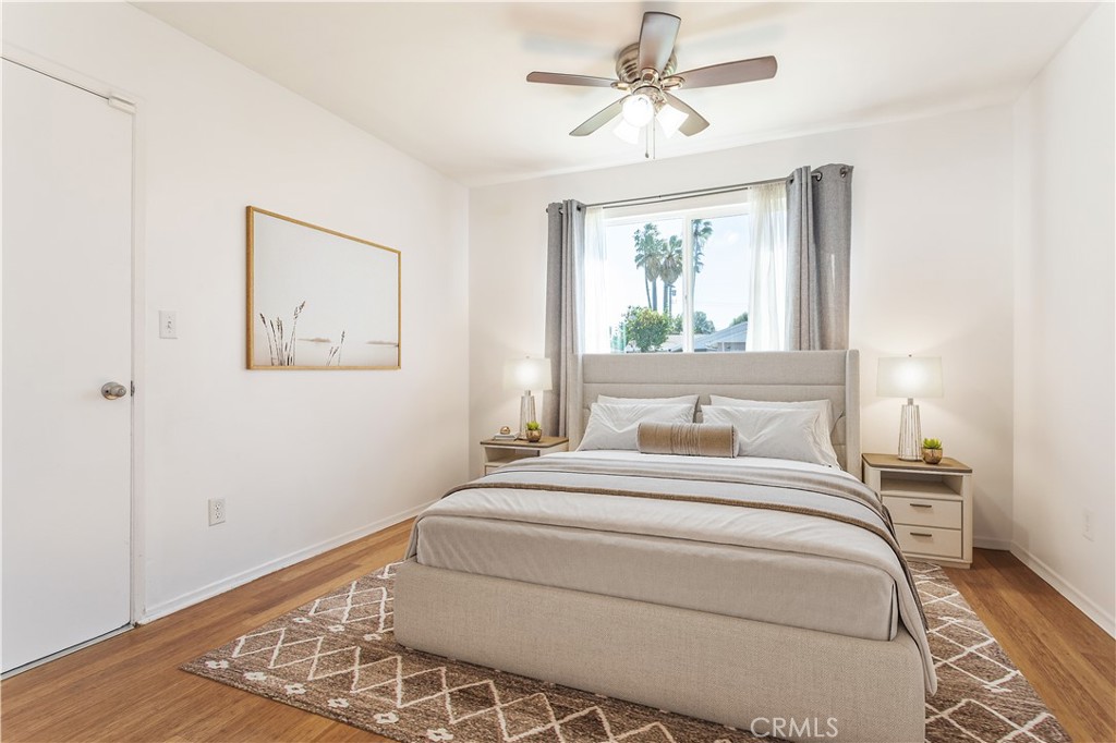 https://media.crmls.org/medias/e194d6c0-237d-4bb1-a27e-dd805e7c9cbb.jpg?preset=X-Large