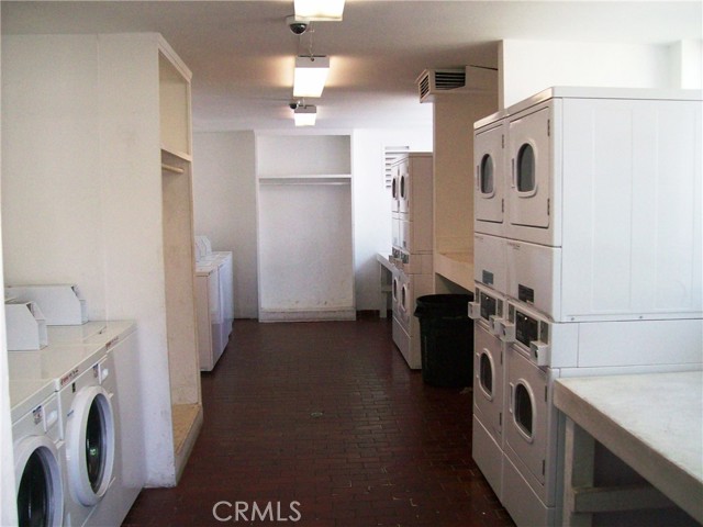 1250 S Brookhurst Street, Anaheim CA: https://media.crmls.org/medias/e194d9af-c620-4285-aec4-c6990212be6c.jpg