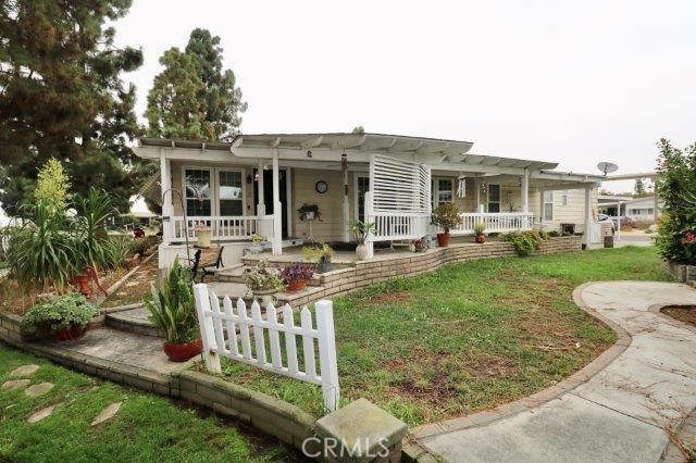 Detail Gallery Image 5 of 43 For 14036 Lake View Dr #143,  La Mirada,  CA 90638 - 2 Beds | 2 Baths