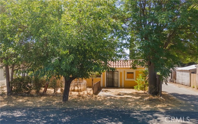 Detail Gallery Image 4 of 7 For 832 18th St, Paso Robles,  CA 93446 - 2 Beds | 1 Baths