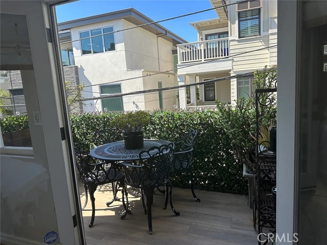 Detail Gallery Image 19 of 43 For 433 Marine #B,  Manhattan Beach,  CA 90266 - 3 Beds | 4 Baths