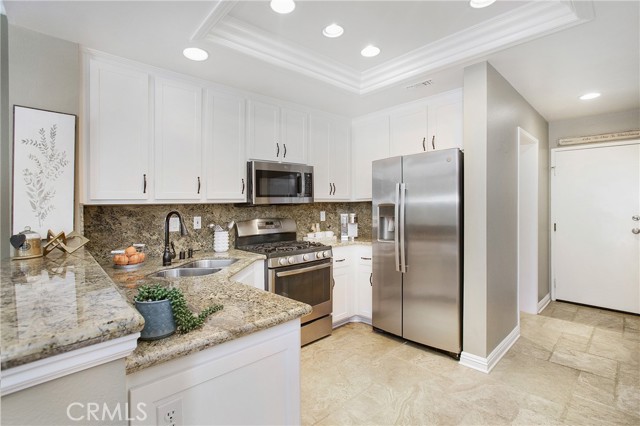 6 Colibri, Rancho Santa Margarita CA: https://media.crmls.org/medias/e196dbb8-a74c-422a-b843-b7dc9eed1a64.jpg