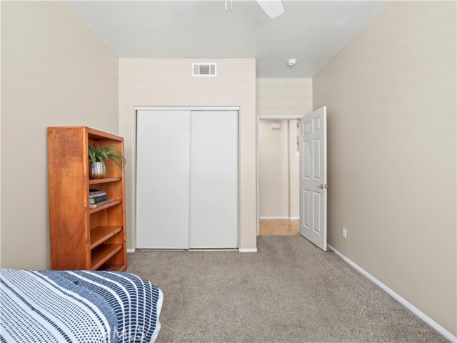 Detail Gallery Image 13 of 40 For 26332 Oakdale Canyon Ln, Canyon Country,  CA 91387 - 5 Beds | 3 Baths