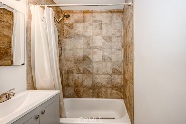 328 Joella Street, Monrovia CA: https://media.crmls.org/medias/e19857ec-43c5-4acc-8ee0-eba3f4414233.jpg