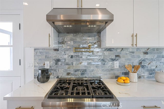 Detail Gallery Image 9 of 48 For 2700 183rd, Redondo Beach,  CA 90278 - 3 Beds | 2 Baths