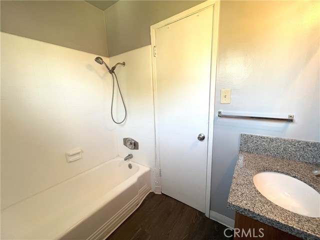 Detail Gallery Image 8 of 11 For 4750 W Broadway #M,  Hawthorne,  CA 90250 - 0 Beds | 1 Baths