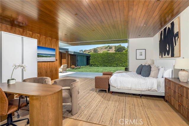 2538 Monaco Drive, Laguna Beach CA: https://media.crmls.org/medias/e19a0519-5194-41ca-b38f-309e8639780d.jpg