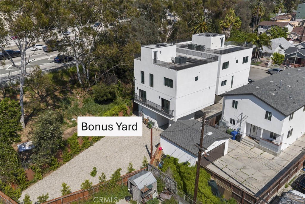 2515 Alsace Avenue
