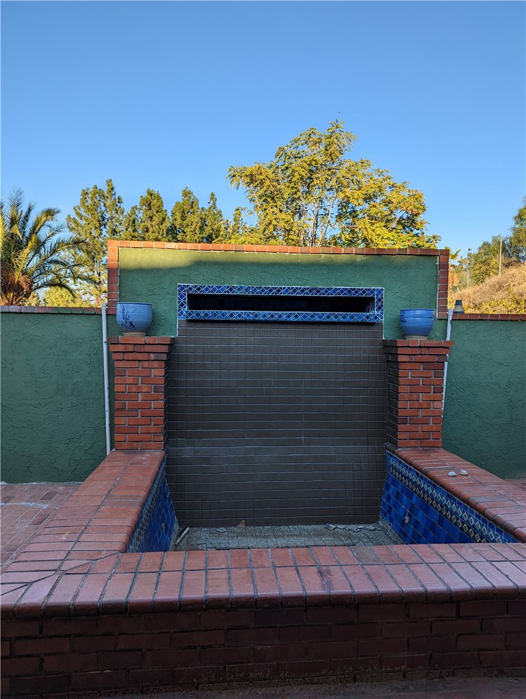 Detail Gallery Image 16 of 45 For 470 E Crescent Ave, Redlands,  CA 92373 - 4 Beds | 2/1 Baths