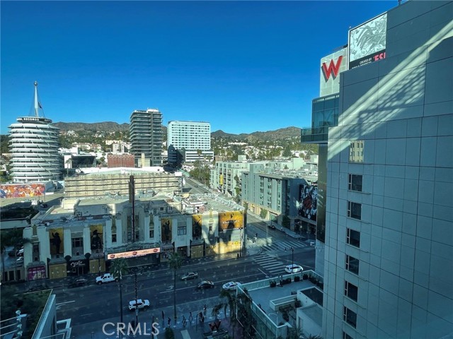 6250 Hollywood Boulevard, Los Angeles CA: https://media.crmls.org/medias/e19ad293-107e-48ed-b04a-b330a81fe6f0.jpg