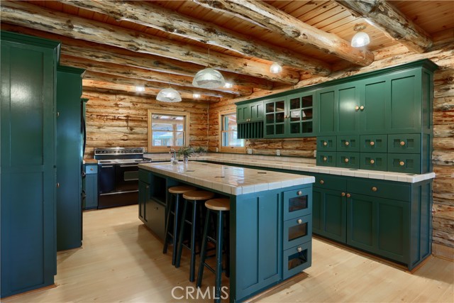 Detail Gallery Image 11 of 70 For 1991 Ca-140, Catheys Valley,  CA 95306 - 3 Beds | 3 Baths