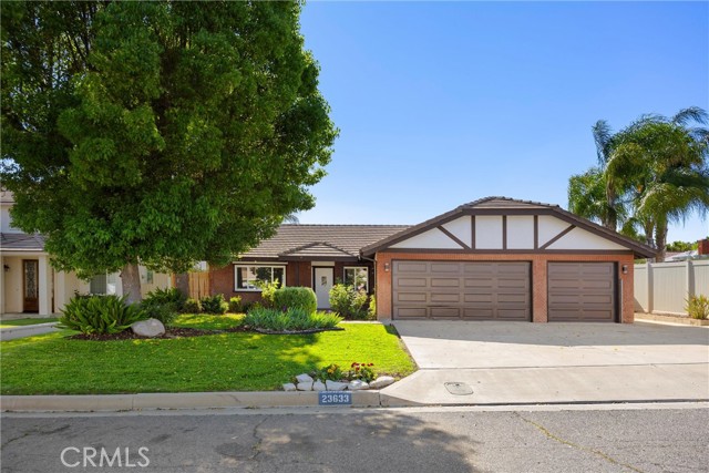 Detail Gallery Image 2 of 42 For 23633 Fair Weather, Canyon Lake,  CA 92587 - 3 Beds | 2 Baths