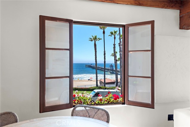 606 Avenida Victoria, San Clemente CA: https://media.crmls.org/medias/e19b51d8-bb7f-4de7-b502-5552be877d6e.jpg