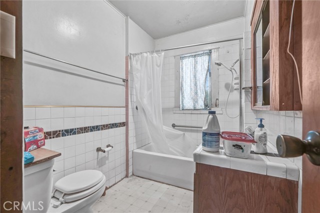 939 White Knoll Drive, Los Angeles CA: https://media.crmls.org/medias/e19bcb84-6500-45e8-bb01-85701c97cae6.jpg