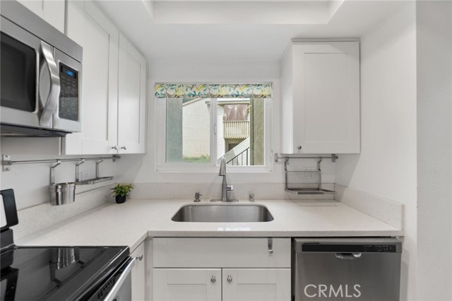 Detail Gallery Image 10 of 31 For 23341 La Glorieta #B,  Mission Viejo,  CA 92691 - 2 Beds | 1 Baths