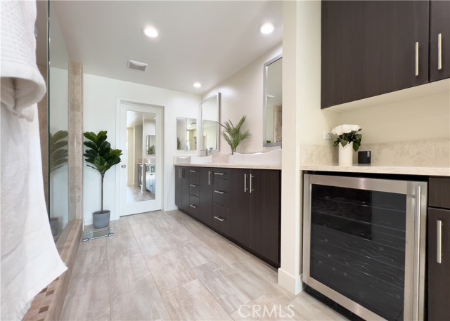 53 Gramercy, Irvine CA: https://media.crmls.org/medias/e19c814a-68b0-4bc0-ae2f-563f6e3a9110.jpg