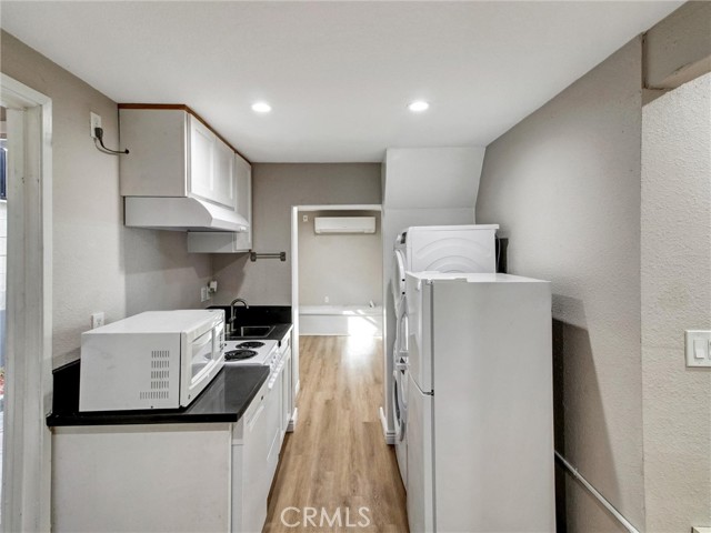 Detail Gallery Image 8 of 36 For 985 1/2 Dexter St, Los Angeles,  CA 90042 - 0 Beds | 1 Baths