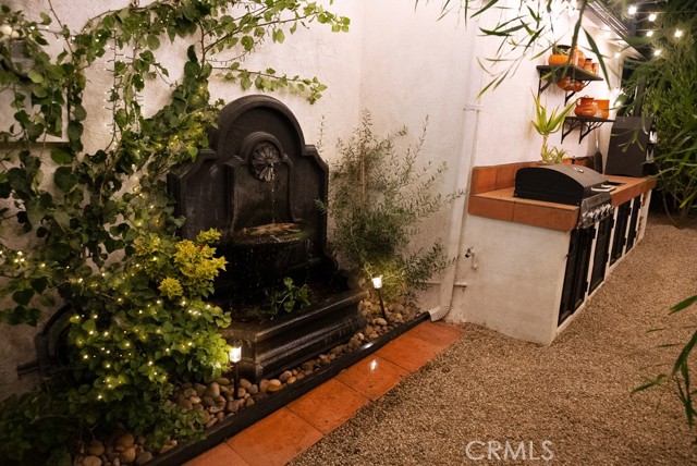 1215 N Avenue 56, Los Angeles CA: https://media.crmls.org/medias/e19ce312-9ad9-4cd2-a5ce-f15e5f3d0df3.jpg