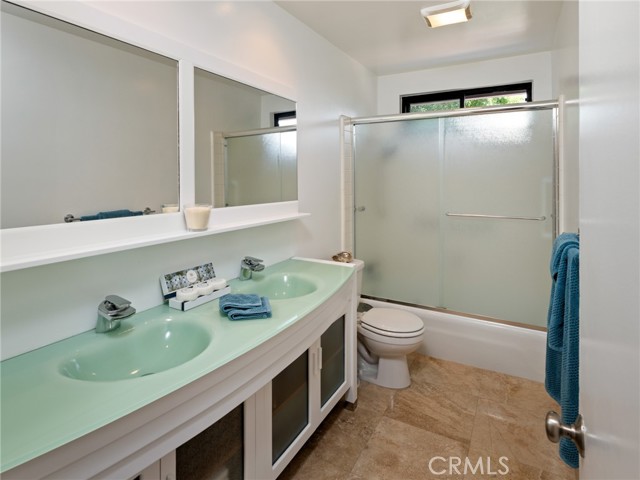 6312 Tahoe Drive, Los Angeles CA: https://media.crmls.org/medias/e19ced36-8a2b-450a-94b1-5df66e7110f5.jpg