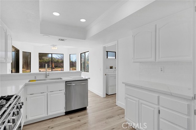 Detail Gallery Image 10 of 58 For 13027 Quapaw, Apple Valley,  CA 92308 - 4 Beds | 3/1 Baths