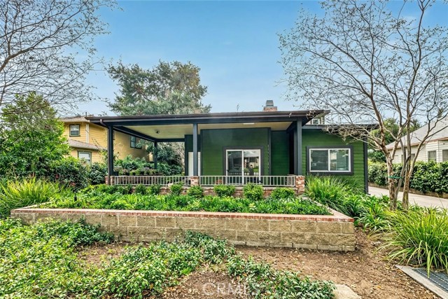 Detail Gallery Image 3 of 20 For 537 Cypress, Pasadena,  CA 91103 - 3 Beds | 3 Baths