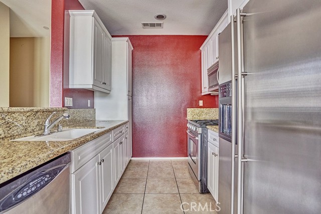 Detail Gallery Image 16 of 22 For 6273 Camposa, Corona,  CA 91752 - 2 Beds | 2/1 Baths