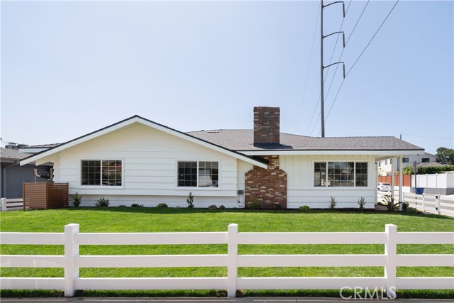 3 Bed Home for Sale in Hawthorne, California