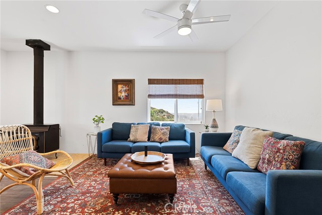 Image 14 of 73 For 15471 Green Valley Truck