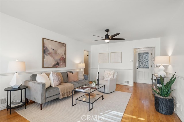 Detail Gallery Image 19 of 24 For 2027 E Appleton #1,  Long Beach,  CA 90803 - 2 Beds | 2 Baths