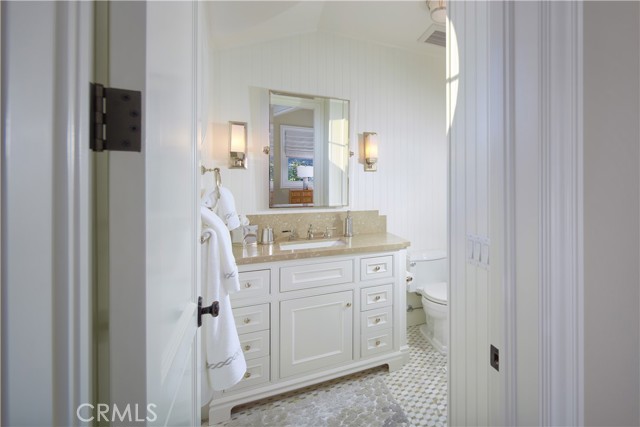 Detail Gallery Image 34 of 58 For 2226 Channel Rd, Newport Beach,  CA 92661 - 5 Beds | 5/1 Baths
