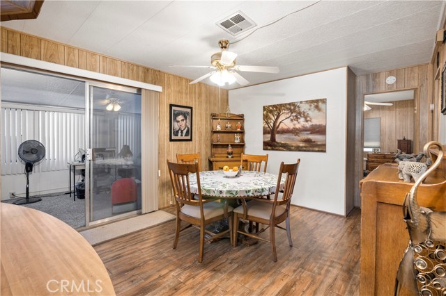 Detail Gallery Image 15 of 40 For 2230 Lake Park #170,  San Jacinto,  CA 92583 - 2 Beds | 2 Baths