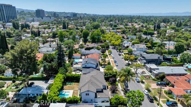 Image 63 of 69 For 15460 La Maida Street