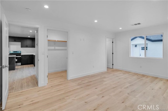 6513 San Miguel Street, Paramount CA: https://media.crmls.org/medias/e1a20b32-5aac-41ae-9def-375b8d55239a.jpg