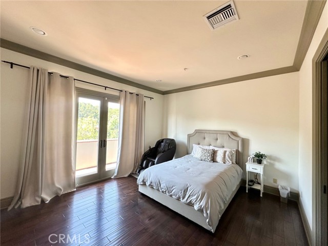 Detail Gallery Image 13 of 31 For 108 S El Molino Ave #302,  Pasadena,  CA 91101 - 3 Beds | 2/1 Baths
