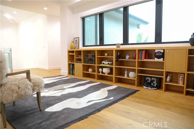 Detail Gallery Image 19 of 61 For 12664 Mclennan, Granada Hills,  CA 91344 - 5 Beds | 6 Baths