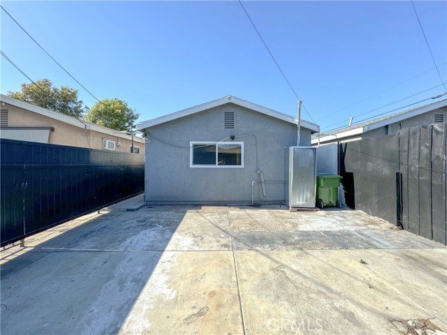 1722 111th Place, Los Angeles, California 90059, 4 Bedrooms Bedrooms, ,2 BathroomsBathrooms,Single Family Residence,For Sale,111th,EV24127575