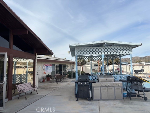 56254 29 Palms Highway, Yucca Valley CA: https://media.crmls.org/medias/e1a33a94-c8d0-490d-ab42-bdacc04df0e9.jpg