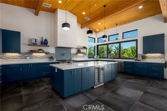 1088 Via Conca Doro, Vista CA: https://media.crmls.org/medias/e1a38028-9ec1-4dd5-9868-615dd956efdb.jpg
