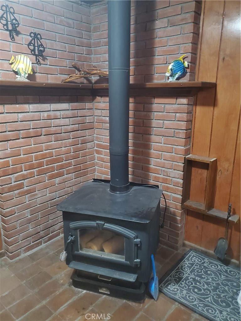 https://media.crmls.org/medias/e1a45efe-04b2-4c19-b571-ea9e1580b0bd.jpg?preset=X-Large