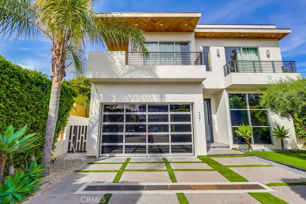 737 N Cherokee Avenue