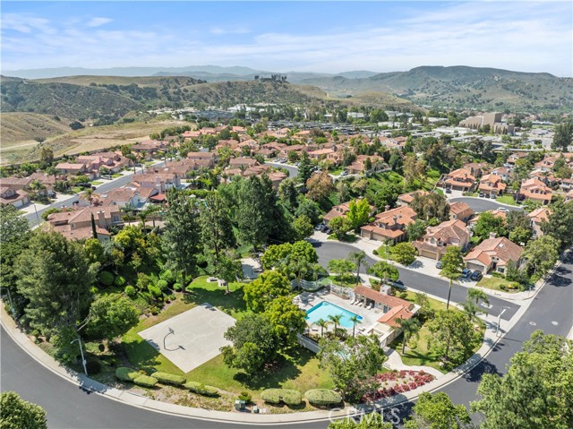 Detail Gallery Image 2 of 23 For 15660 Trollope Ct, Moorpark,  CA 93021 - 4 Beds | 3 Baths