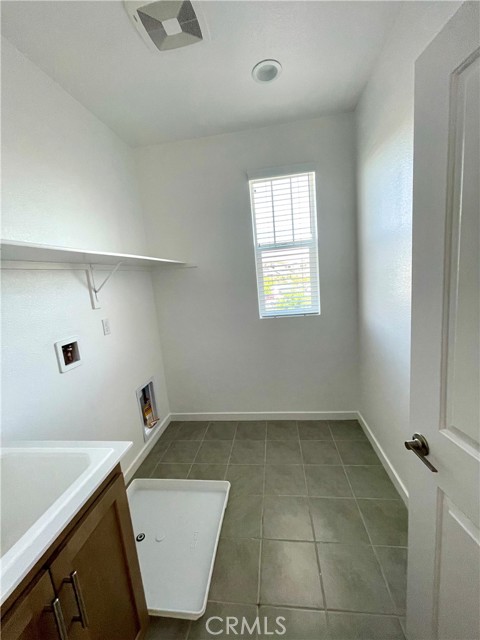 Detail Gallery Image 14 of 16 For 32857 Tanant Dr, Temecula,  CA 92591 - 4 Beds | 3 Baths