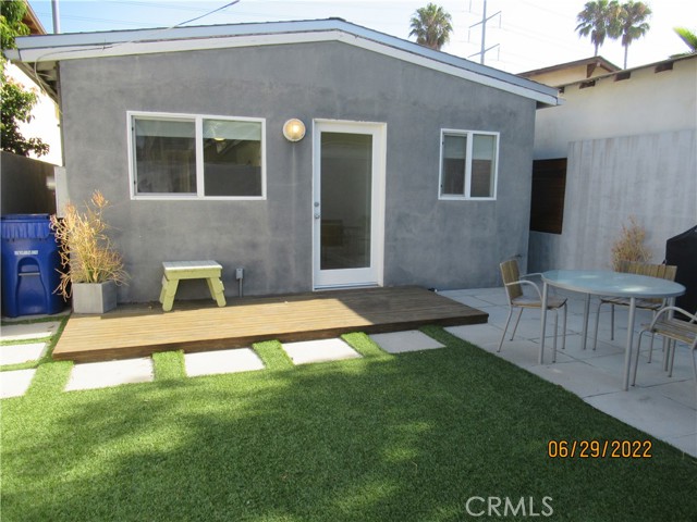 656 Rosecrans Avenue, Manhattan Beach, California 90266, 3 Bedrooms Bedrooms, ,1 BathroomBathrooms,Residential,Sold,Rosecrans,SB22143414
