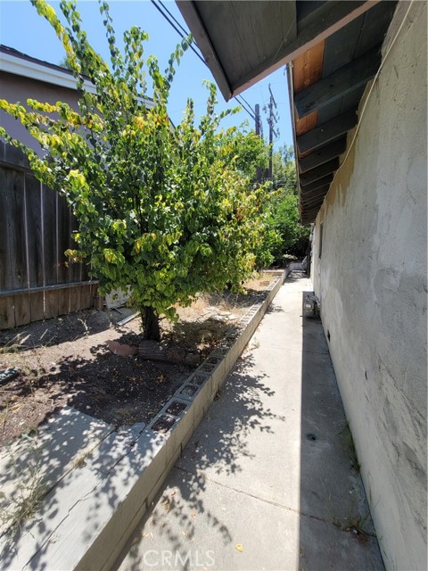 3030 E Valley View Avenue, West Covina CA: https://media.crmls.org/medias/e1a57d5a-73ce-43e3-bbdd-ca9de28c0658.jpg