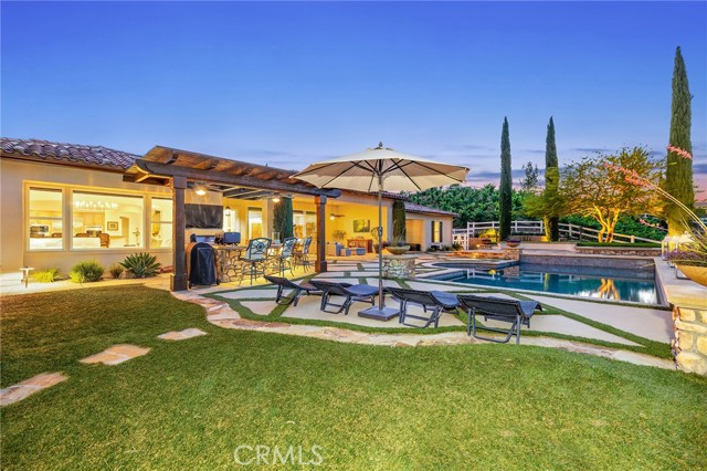 33260 Susan Grace Court, Temecula CA: https://media.crmls.org/medias/e1a5e6cb-a93b-457b-883b-2836757430df.jpg