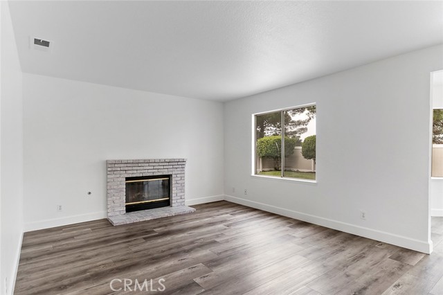 701 Black Oak Circle, Corona CA: https://media.crmls.org/medias/e1a746b6-acf9-4e8b-aa01-cb6d095f55c5.jpg