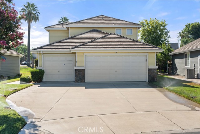 MLS# OC23114085
