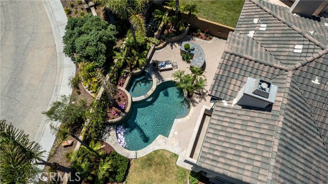 5712 Ocean Vista Drive, Huntington Beach CA: https://media.crmls.org/medias/e1a80d50-6e82-4213-bf3b-fb0fab62ef68.jpg