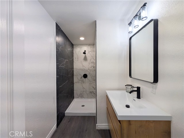 Detail Gallery Image 12 of 18 For 732 W 117th St, Los Angeles,  CA 90044 - 5 Beds | 2 Baths