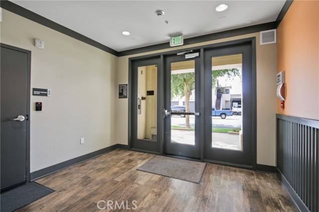 Detail Gallery Image 4 of 20 For 524 S Anaheim Bld #5,  Anaheim,  CA 92805 - 2 Beds | 2 Baths